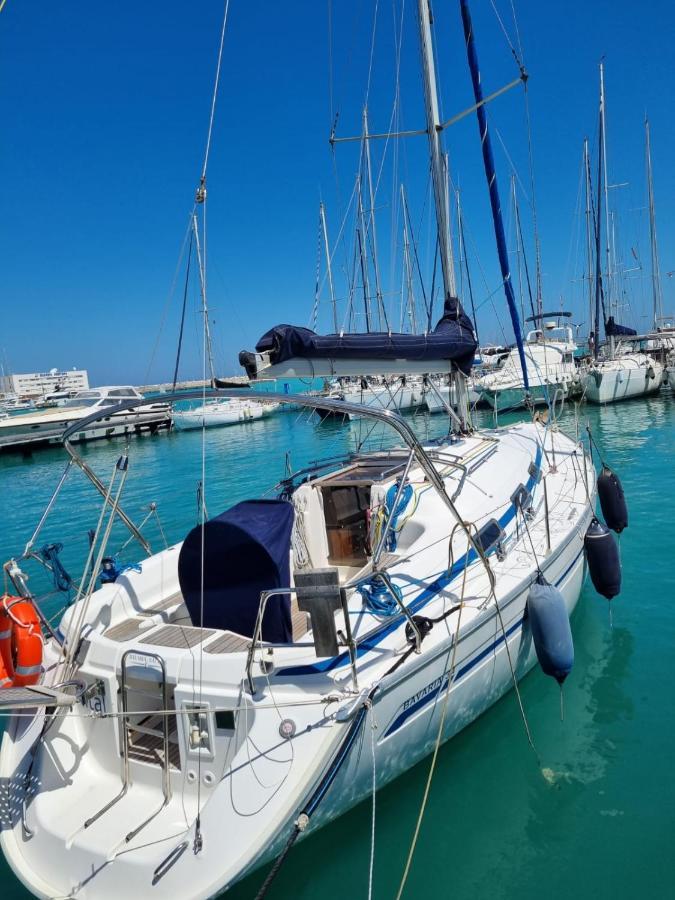 Boat And Breakfast Hotel Bari Kültér fotó